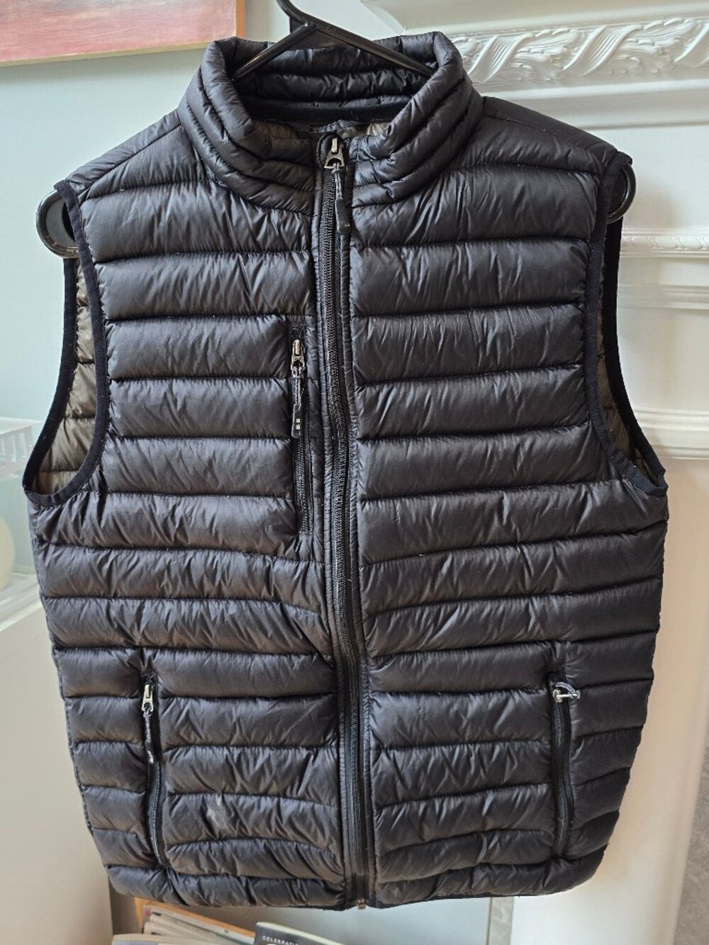 Elevate Whistler Soft Light Down Puffer Vest Black, Zip Front mens small